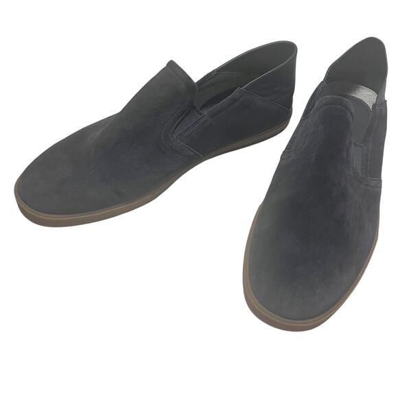 NWOB Vince Men's Sanders Slip On Step Down Navy Suede Leather Sneakers sz. 9M - Picture 1 of 8